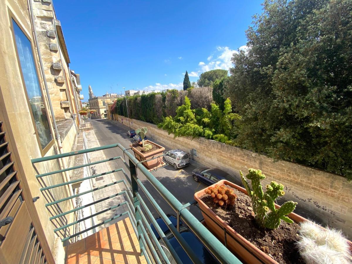 Ferienwohnung Casa Chiara, Roof Terrace, 100M To The Historical Center Lecce Exterior foto