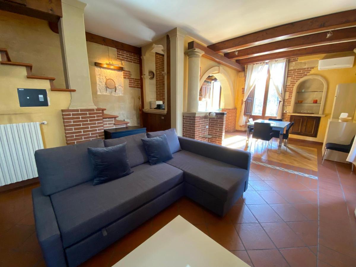 Ferienwohnung Casa Chiara, Roof Terrace, 100M To The Historical Center Lecce Exterior foto